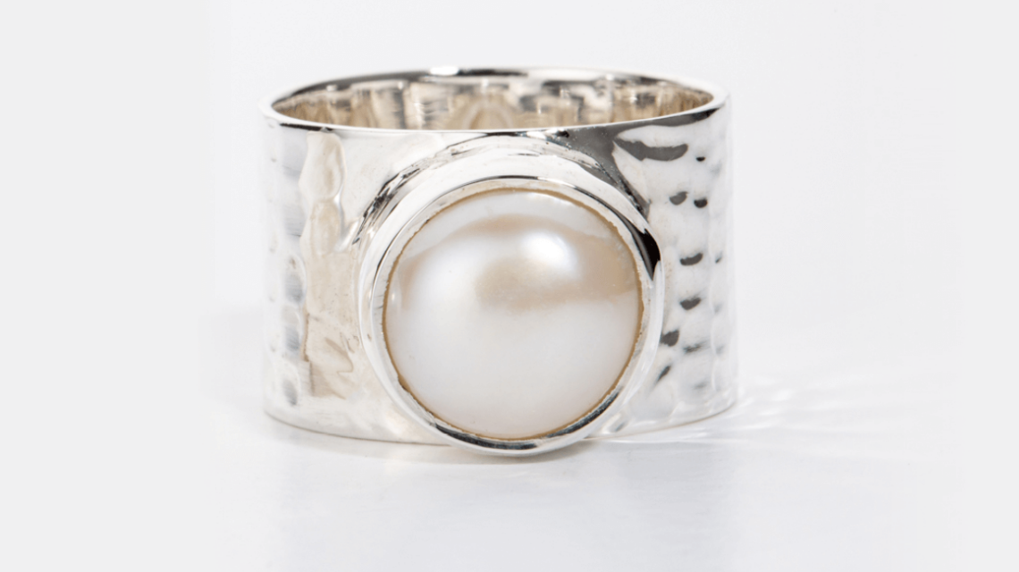 Hammered Sterling Silver Ring with White Freshwater Pearl - BR30A